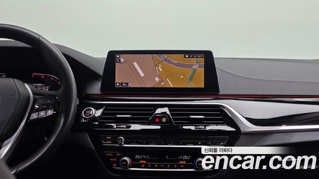 BMW 5 Series (G30) 520i Luxury 2020 — фото 16