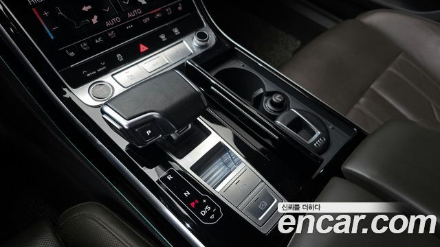 Audi A8 (D5) 55 TFSI Quattro LWB 2021 — фото 9