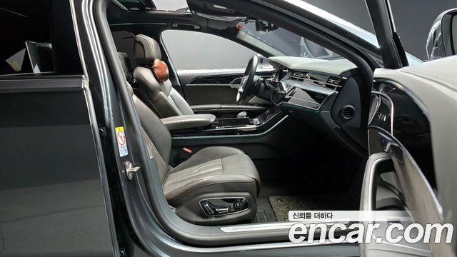 Audi A8 (D5) 55 TFSI Quattro LWB 2021 — фото 10