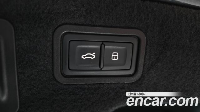 Audi A8 (D5) 55 TFSI Quattro LWB 2021 — фото 20