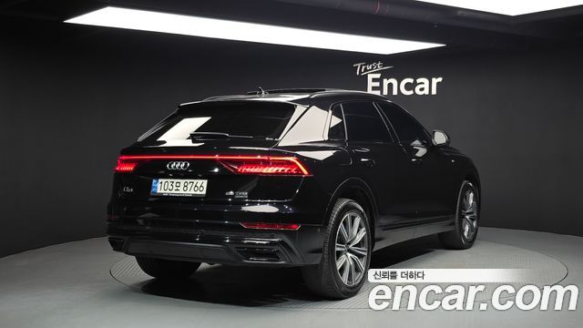 Audi Q8 (4M) 55 TFSI Quattro Premium 2021 — фото 2
