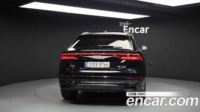Audi Q8 (4M) 55 TFSI Quattro Premium 2021 — фото 4