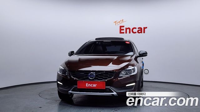 Volvo V60 Cross Country T5 AWD 2016 — фото 3