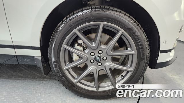 Land Rover Range Rover Velar 3.0 P400 Dynamic HSE 2025 — фото 5
