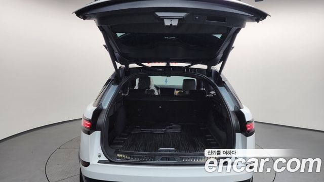 Land Rover Range Rover Velar 3.0 P400 Dynamic HSE 2025 — фото 20