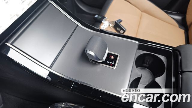 Land Rover Range Rover Velar 3.0 P400 Dynamic HSE 2025 — фото 9