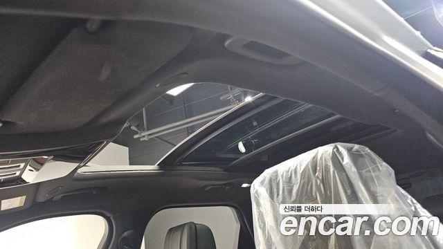 Land Rover Range Rover Velar 3.0 P400 Dynamic HSE 2025 — фото 19