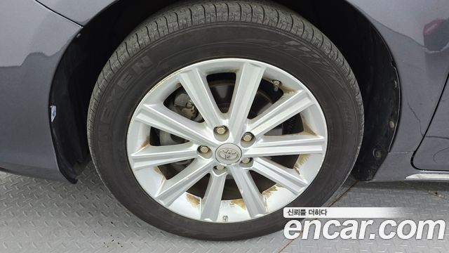 Toyota Camry 2.5 XLE 2013 — фото 5