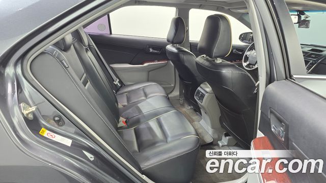 Toyota Camry 2.5 XLE 2013 — фото 12