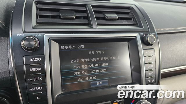 Toyota Camry 2.5 XLE 2013 — фото 16
