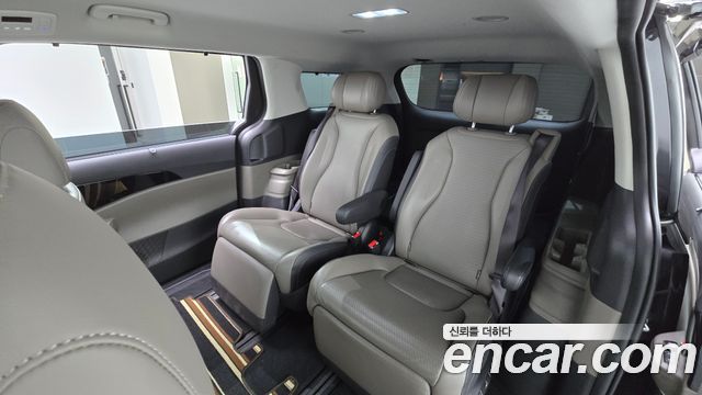 Kia Carnival (IV) HEV 7seater Signature 2024 — фото 12