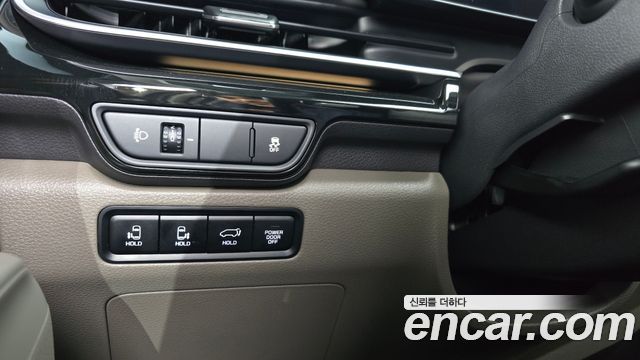 Kia Carnival (IV) HEV 7seater Signature 2024 — фото 17