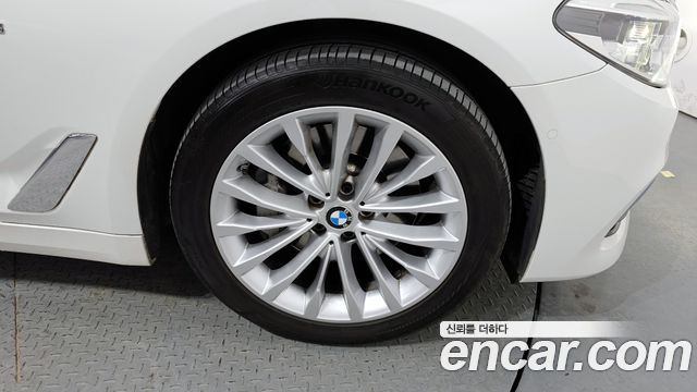 BMW 5 Series (G30) 530i xDrive Luxury Plus 2018 — фото 5