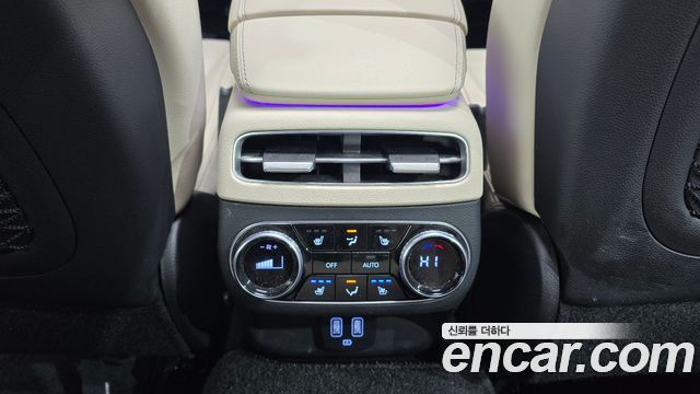 Genesis GV70 2.5T Gasoline AWD 2022 — фото 19