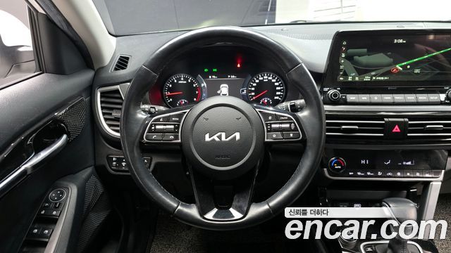 Kia Seltos Gasoline 1.6 Turbo 2WD Signature 2023 — фото 13