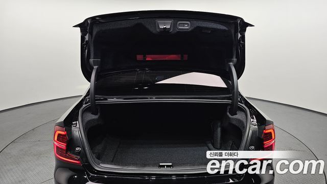 Volvo S60 (III) T5 Inscroption 2020 — фото 20