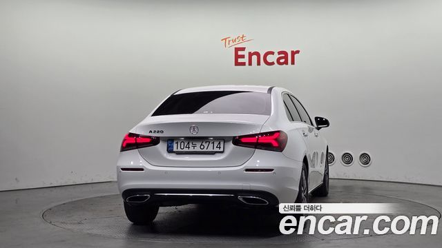Mercedes-Benz A-Class (W177) A220 Sedan 2021 — фото 4