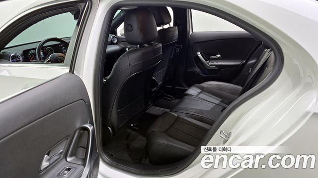 Mercedes-Benz A-Class (W177) A220 Sedan 2021 — фото 11