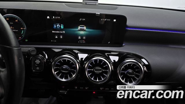 Mercedes-Benz A-Class (W177) A220 Sedan 2021 — фото 18