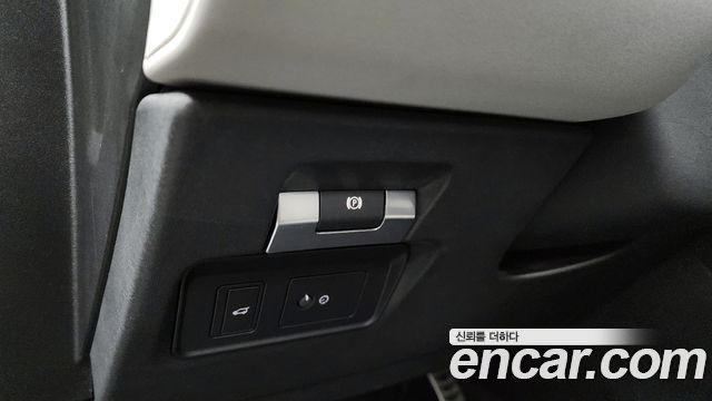 Land Rover Range Rover Evoque (II) P250 R-Dynamic SE 2022 — фото 16