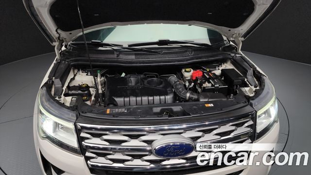 Ford Explorer 2.3 Limited 4WD 5th 2018 — фото 6
