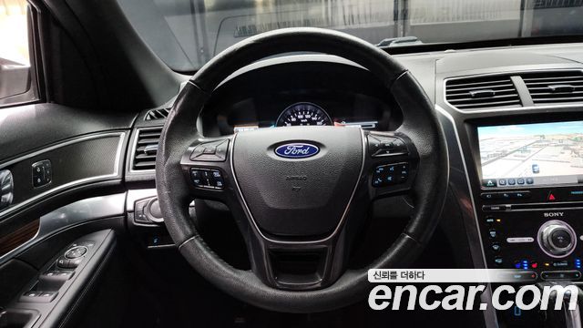 Ford Explorer 2.3 Limited 4WD 5th 2018 — фото 13