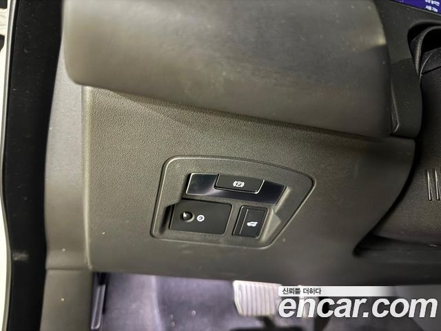 Land Rover Range Rover Velar 3.0 D300 R-Dynamic HSE 2018 — фото 18