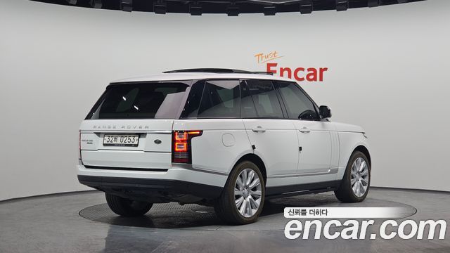 Land Rover Range Rover (IV) 4.4 SDV8 Vogue SE DIESEL 2016 — фото 2