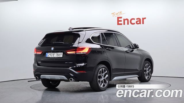 BMW X1 (F48) xDrive 20i xLine 2021 — фото 2