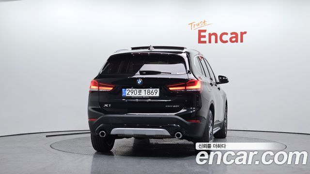 BMW X1 (F48) xDrive 20i xLine 2021 — фото 4