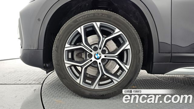 BMW X1 (F48) xDrive 20i xLine 2021 — фото 5