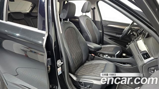 BMW X1 (F48) xDrive 20i xLine 2021 — фото 10
