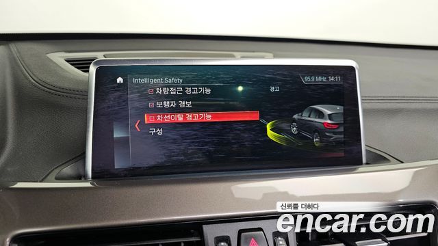 BMW X1 (F48) xDrive 20i xLine 2021 — фото 16