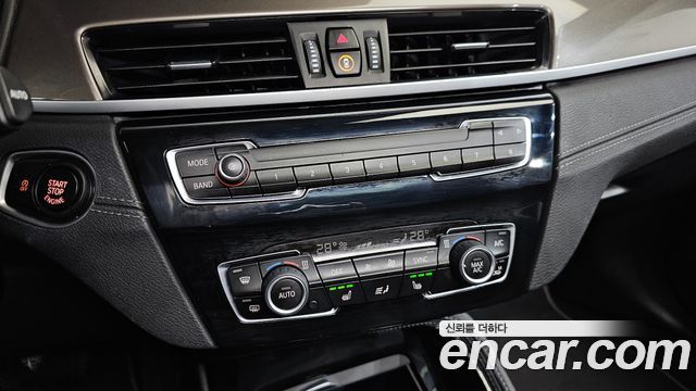 BMW X1 (F48) xDrive 20i xLine 2021 — фото 17