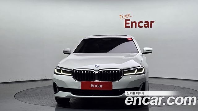 BMW 5 Series (G30) 530i xDrive Luxury 2023 — фото 3