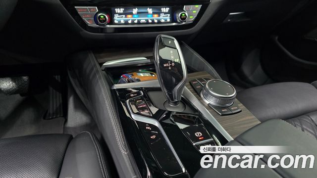 BMW 5 Series (G30) 530i xDrive Luxury 2023 — фото 9