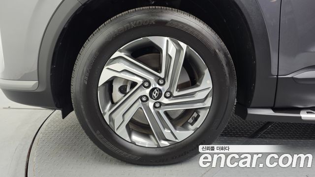Hyundai Santa Fe Gasoline 2.5T 4WD Prestige 2023 — фото 5