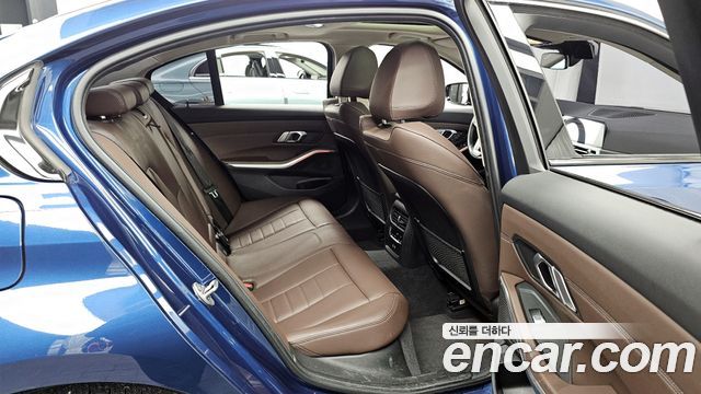 BMW 3 Series (G20) 320i Luxury 2022 — фото 16