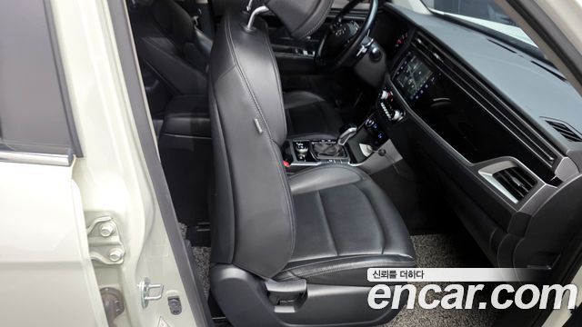 KG Mobility (SsangYong) Beautiful Korando Gasoline 1.5 2WD C5 Plus 2022 — фото 12
