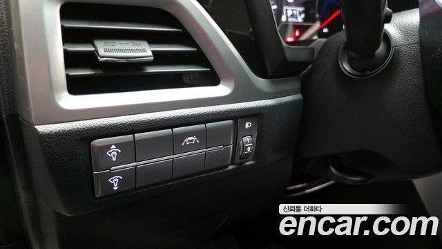 KG Mobility (SsangYong) Beautiful Korando Gasoline 1.5 2WD C5 Plus 2022 — фото 15