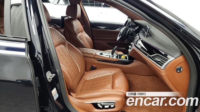 BMW 7 Series (G11) M760Li xDrive 2022 — фото 15