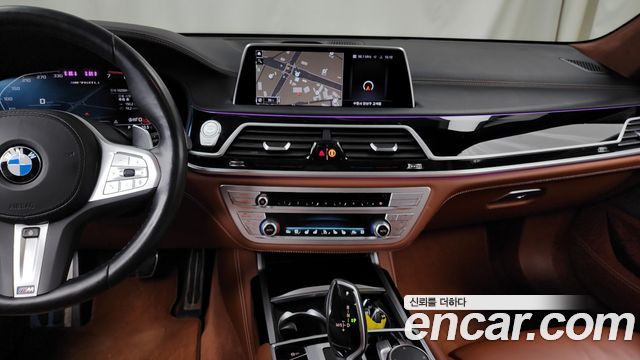 BMW 7 Series (G11) M760Li xDrive 2022 — фото 18