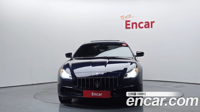 Maserati Quattroporte 3.0 Diesel Granlusso 2017 — фото 3