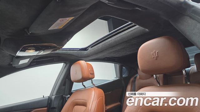 Maserati Quattroporte 3.0 Diesel Granlusso 2017 — фото 19