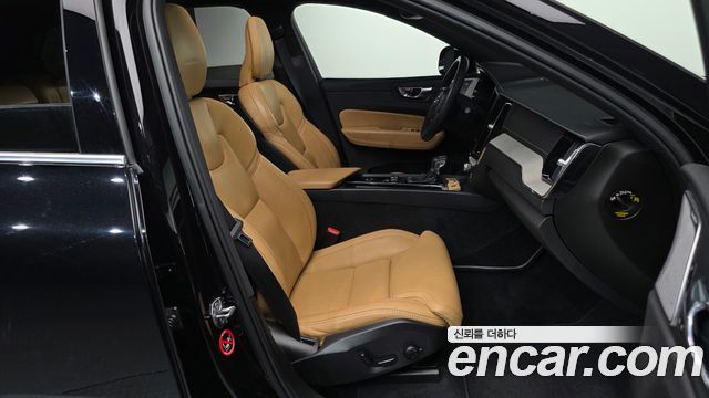 Volvo XC60 (II) T6 Inscription 2020 — фото 11