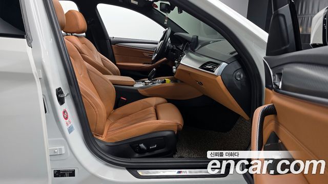 BMW 5 Series (G30) 520d M Sport package 2017 — фото 11