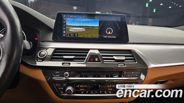 BMW 5 Series (G30) 520d M Sport package 2017 — фото 16