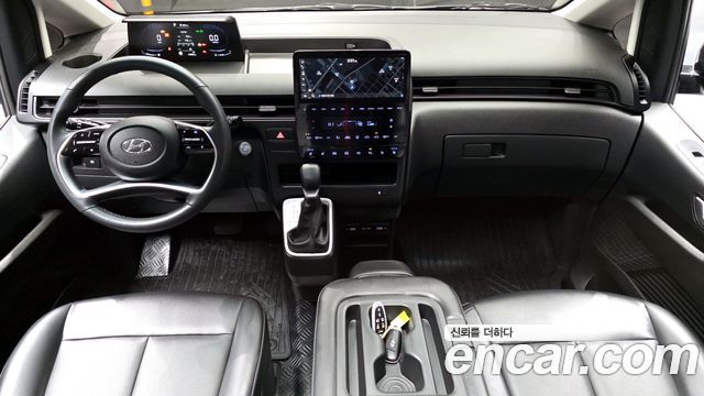 Hyundai Staria 4WD Tourer 11-Seater Modern 2022 — фото 7