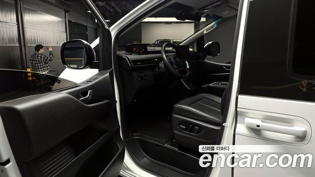 Hyundai Staria 4WD Tourer 11-Seater Modern 2022 — фото 10