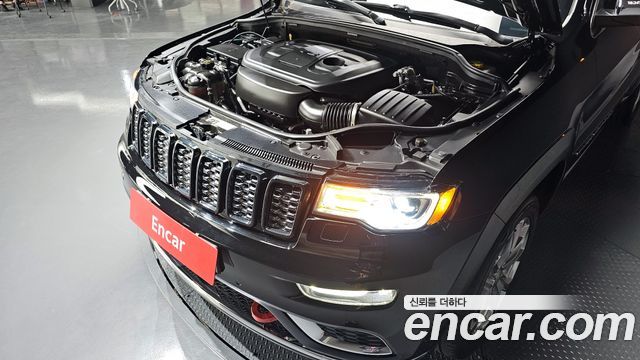 Jeep Grand Cherokee 3.6 Summit WK2 2020 — фото 6